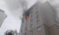 Bursa'da 8 katlı apartmanda yangın paniği