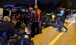 Antalya’da cezaevi otobüsü devrildi: Çok sayıda yaralı var