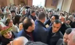 Ermenistan Başbakanı Paşinyan’a kilisede saldırı