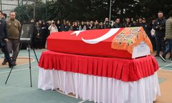 Fatma Nur öğretmen son yolculuğuna uğurladı! Yüzlerce öğrenci gözyaşlarına boğuldu..