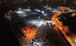 Haydarpaşa Limanı sıfır araçlarla doldu