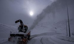 Kar martta geri döndü: 3 ilde 103 yol kapalı