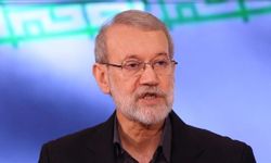 İran ordusu Laricani'nin el yazısı ile yazılmış mesajını paylaştı