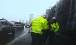 Nefessiz kalan sürücüye polisten hayat kurtaran müdahale