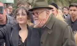 Ortaylı'nın anmasında saygısız görüntüler: Selfie yarışına girdiler...