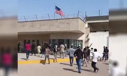 Pakistan'da bir grup gösterici, ABD'nin Karaçi Konsolosluğu'na girmeye çalıştı