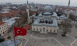 Tarihi yarımadadaki Beyazıt Camisi, Osmanlının klasik mimarisini yansıtıyor
