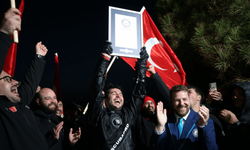 Türk dalgıç, 18 Mart anısına Anzak Koyu'nda "dünya rekoru" kırdı