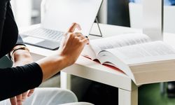 Eğitim izni olmayan yabancı okullardaki Türk öğrenciler tespit edilecek