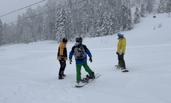 Atabarı Kayak Merkezi nisanda da ziyaretçilerini ağırlıyor