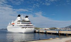 Bodrum'a "Star Legend" kruvaziyeriyle 240 turist geldi