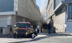 Esenyurt’ta korkutan yangın! Tekstil fabrikası alev alev yandı