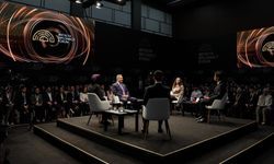 Bakan Fidan, 'ADF Youth' etkinliğinde gençlerle bir araya geldi