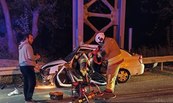 Hatay'da iki otomobil çarpıştı: 2'si ağır 7 kişi yaralandı