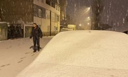 Kış geri döndü! Kar kalınlığı 15 santimetreyi aştı