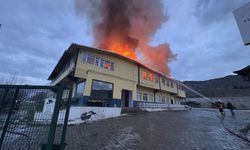 Kastamonu'da tekstil ve filtre malzemeleri üretilen fabrikada yangın