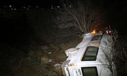 Malatya'da maden işçilerini taşıyan minibüs devrildi: 2 ölü, 10 yaralı