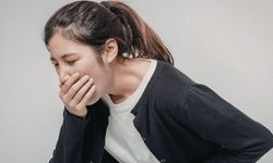 Mide bulantısı nasıl geçer? Evde uygulanabilecek etkili yöntemler ve nedenleri