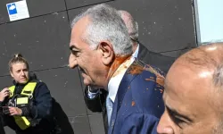 İsrail destekçisi Pehlevi hedef oldu! Berlin'de kırmızıya boyadılar