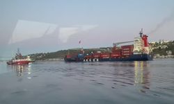 Sarıyer'de karaya oturan konteyner gemisi kurtarıldı