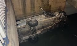 Sulama kanalına düşen otomobildeki 2 kişi yaralandı