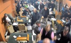 Sultangazi’de yüksek sesli otomobil ortalığı karıştırdı: Vatandaşlar deprem diye kaçtı