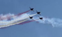 Türk Yıldızları, Çanakkale'de gösteri uçuşu yaptı