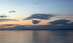 Van’da gökyüzünde insan silüeti oluştu