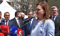 AK Parti’ye katılan Burcu Köksal, Afyonkarahisar’da coşkuyla karşılandı