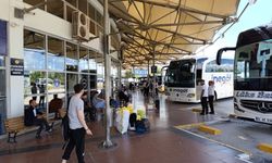 Dalgınlık pahalıya patlayacaktı! Otobüse bindi, yarım kilo altın dolu çantasını unuttu