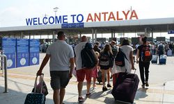Turizm geliri ilk 6 ayda 25,7 milyar dolar oldu