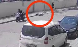Yolun karşısına geçmeye çalışan küçük kızı motosiklet ezdi
