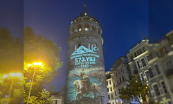 Galata Kulesi’nde İstanbul’un fethinin 573. yıl dönümüne özel ışık gösterisi