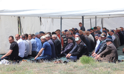 Konya Karapınar’da şükür duası: Vatandaşlar yağmur için bir araya geldi