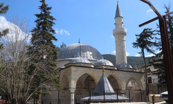Birçok badire atlattı! 508 yıllık cami tarihe tanıklık etmeye devam ediyor