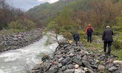 Muş’ta köprüden düşen kadın akıntıda kayboldu