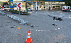 Ölüm virajında motosiklet takla attı: 1 ölü