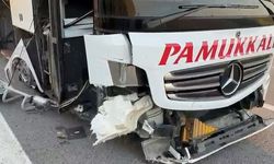 Lastiği patlayan yolcu otobüsünde can pazarı! Muavin kapıdan uçtu