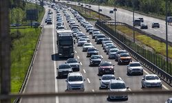 Tatilciler dönüşe geçti! Otoyol ve kara yollarında yoğunluk oluştu
