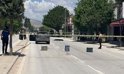 Karşıdan karşıya geçerken araba çarptı, hayatını kaybetti