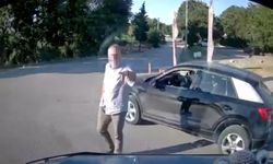 Trafikte gerilim tırmandı! Savcı ile minibüs şoförü karşı karşıya geldi... O görüntüler ortaya çıktı