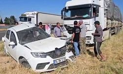 Tırla otomobil çarpıştı: Sınava yetişmeye çalışan öğrenci kazada hayatını kaybetti!