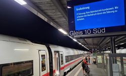 Almanya'da demir yolu ağı çöktü! Tren seferleri 90 dakika boyunca yapılamadı