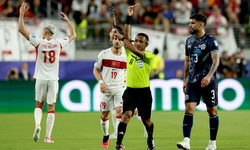 Almiron'un kırmızı kartı, FIFA Dünya Kupası'nda ilk