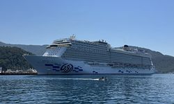"Aroya" kruvaziyeri Marmaris'e 2 bin 667 turist getirdi