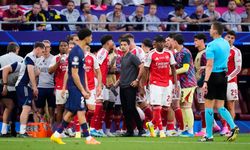 UEFA finallerinin kaybedeni Arsenal