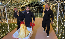 Düğünde ilginç takı töreni! El arabasıyla getirdiler