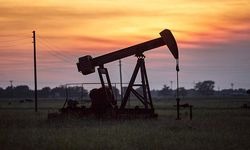 Petrol fiyatlarında sert düşüş! Brent petrol, yüzde 4 değer kaybetti