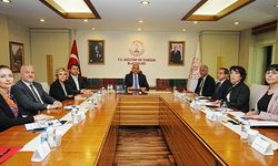 Turizm sektörünün temsilcileri, Bakan Ersoy ile bir araya geldi