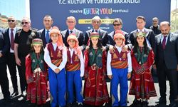 Van’da dokuz gün sürecek Kültür, Sanat Ve Lezzet Şöleni başladı